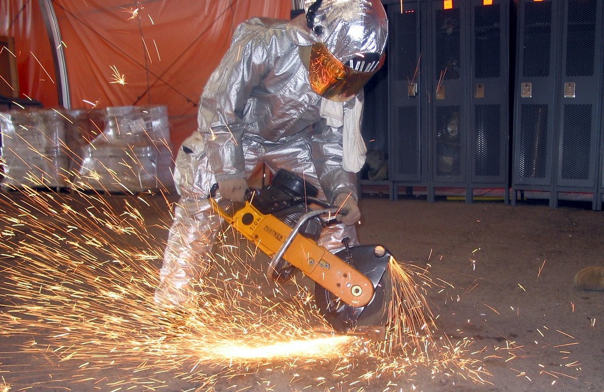 Media Name: construction-821367_1280.jpg